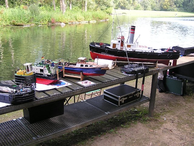 Fahrgew&auml;sser im Rheinauenpark Bonn